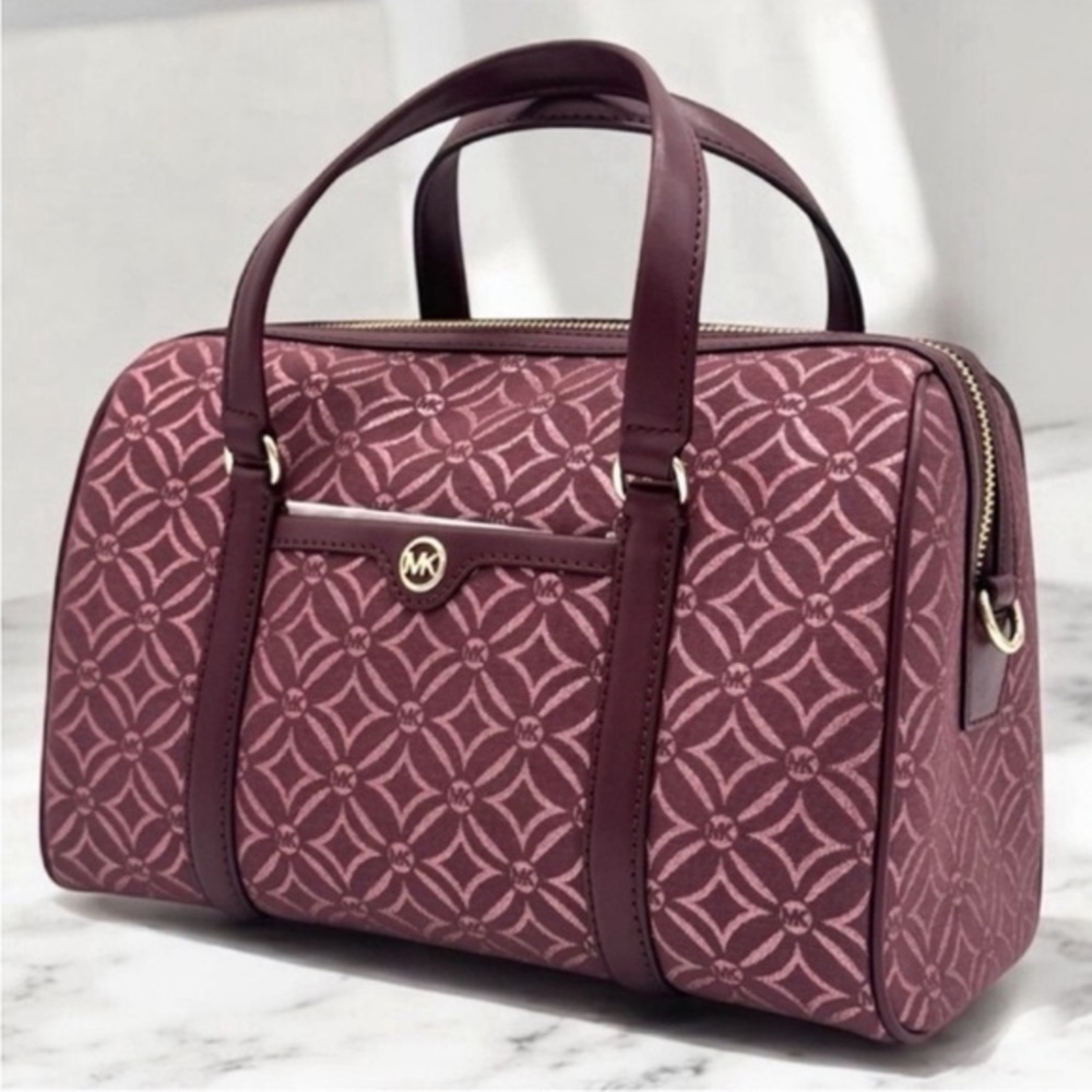MICHAEL KORS MEDIUM DUFFLE SATCHEL
CROSSBODY BAG